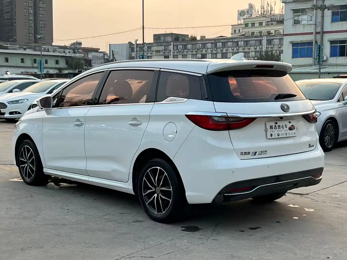 BYD Song MAX 2018 1.5T Auto Smart Connected Elite 6-Seater фото 9
