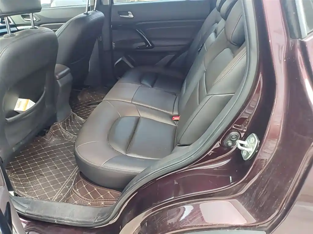 GAC Trumpchi Trumpchi GS4 2015 200T Manual Luxury Edition фото 17