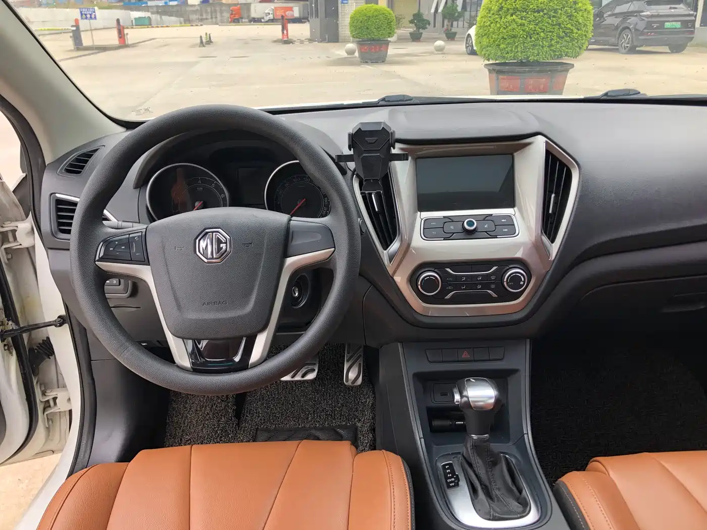 MG GT 2016 2016 Model 1.5T Automatic Premium Luxury Edition