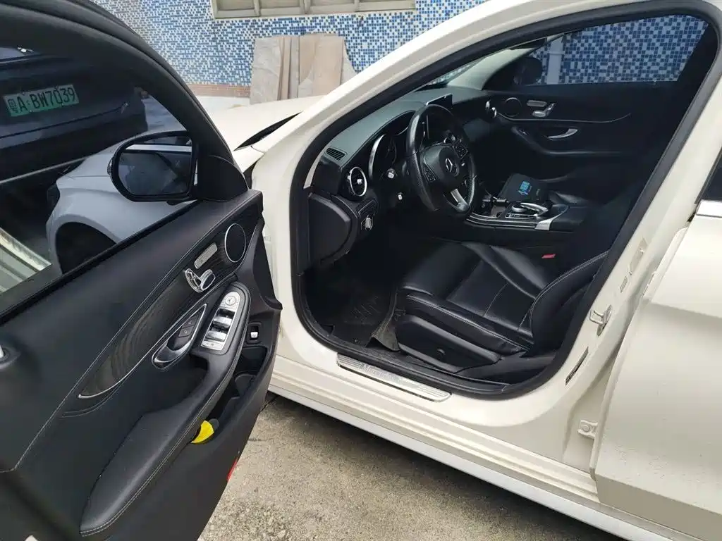 Mercedes-Benz C-Class 2016 C 200 L Sport фото 14