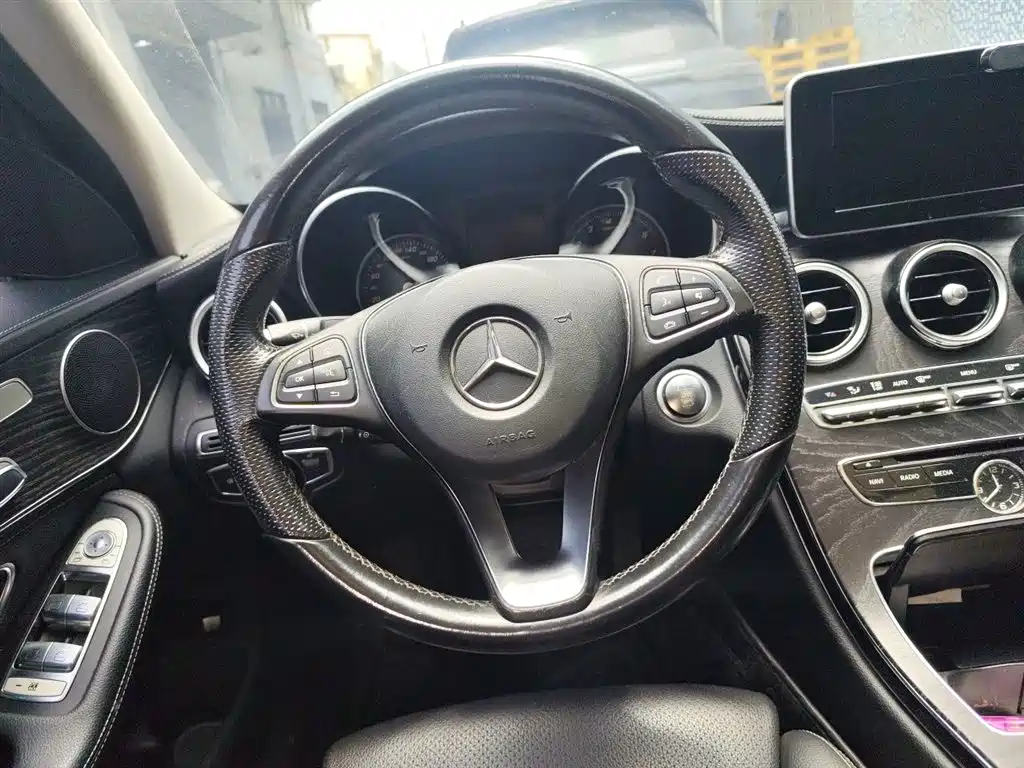 Mercedes-Benz C-Class 2016 C 200 L Sport фото 3