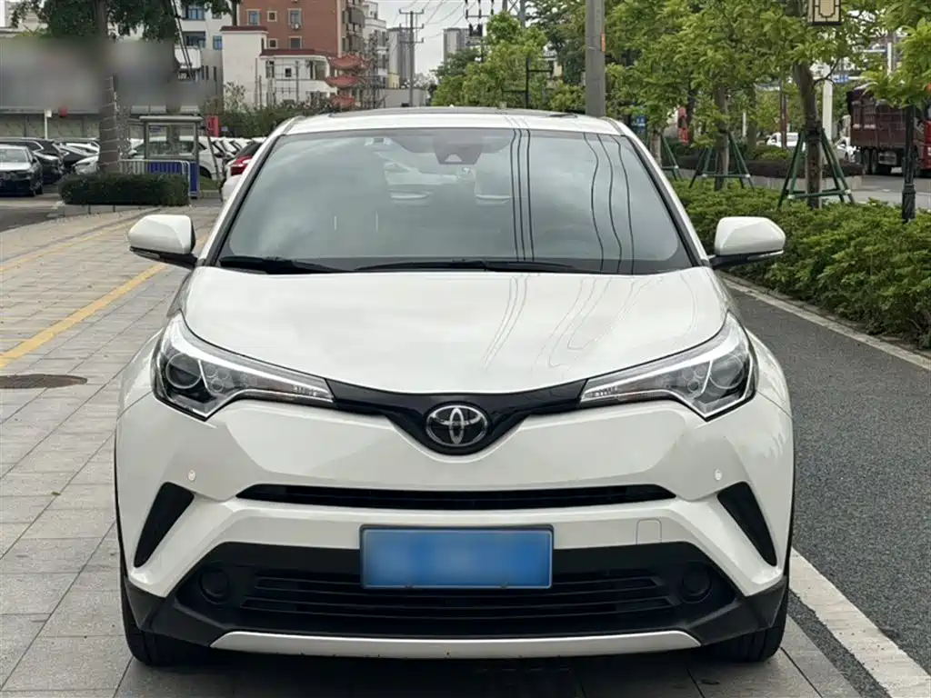 Toyota IZOA 2020 2.0L Yi Xiang Edition фото 3