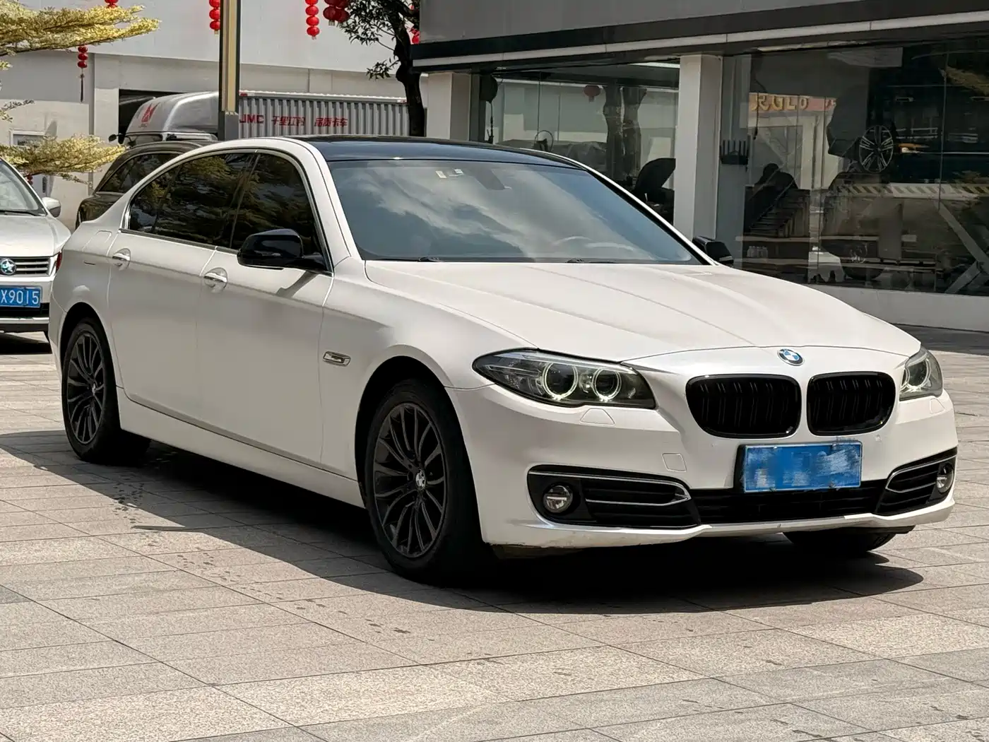 BMW 5-SERIES