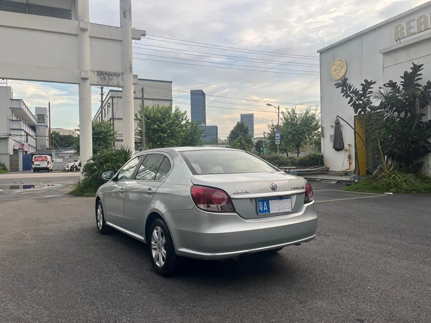 Volkswagen Lavida 2011 1.4TSI DSG Pinya Edition фото 8