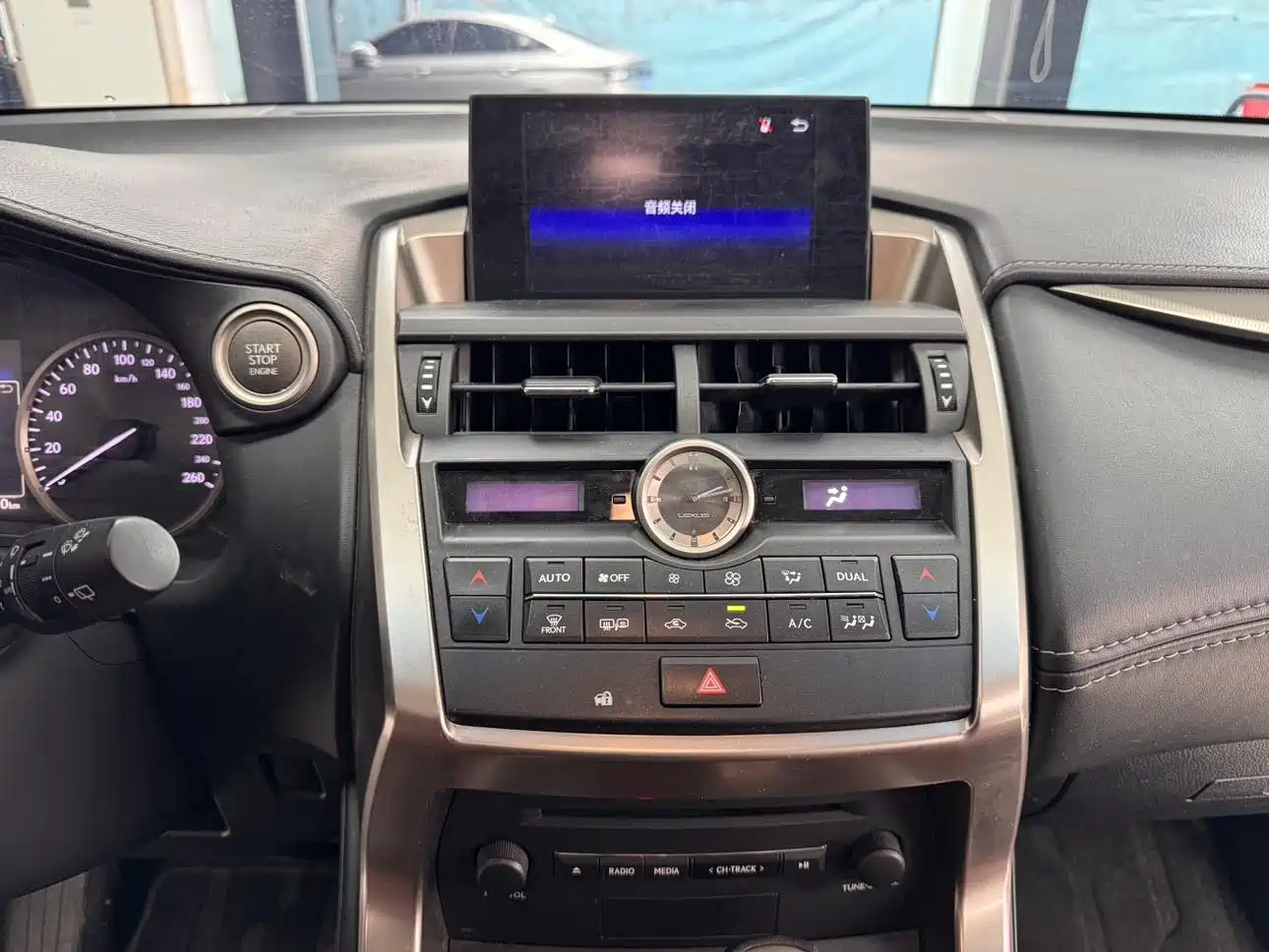 Lexus NX 2015 200t AWD F Sport фото 20
