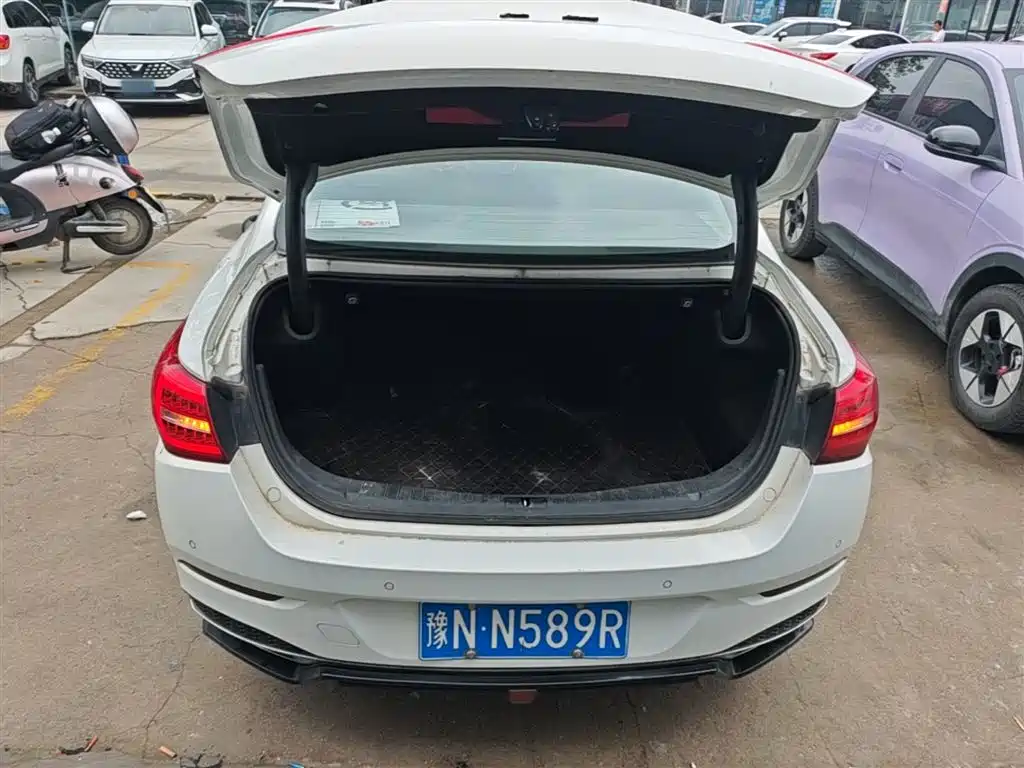 Hongqi H5 2019 30TD Smart Connect Rhythm Edition фото 19