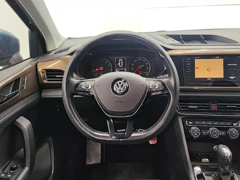 Volkswagen Tharu 2020 330TSI 4WD Luxury Edition China VI фото 15
