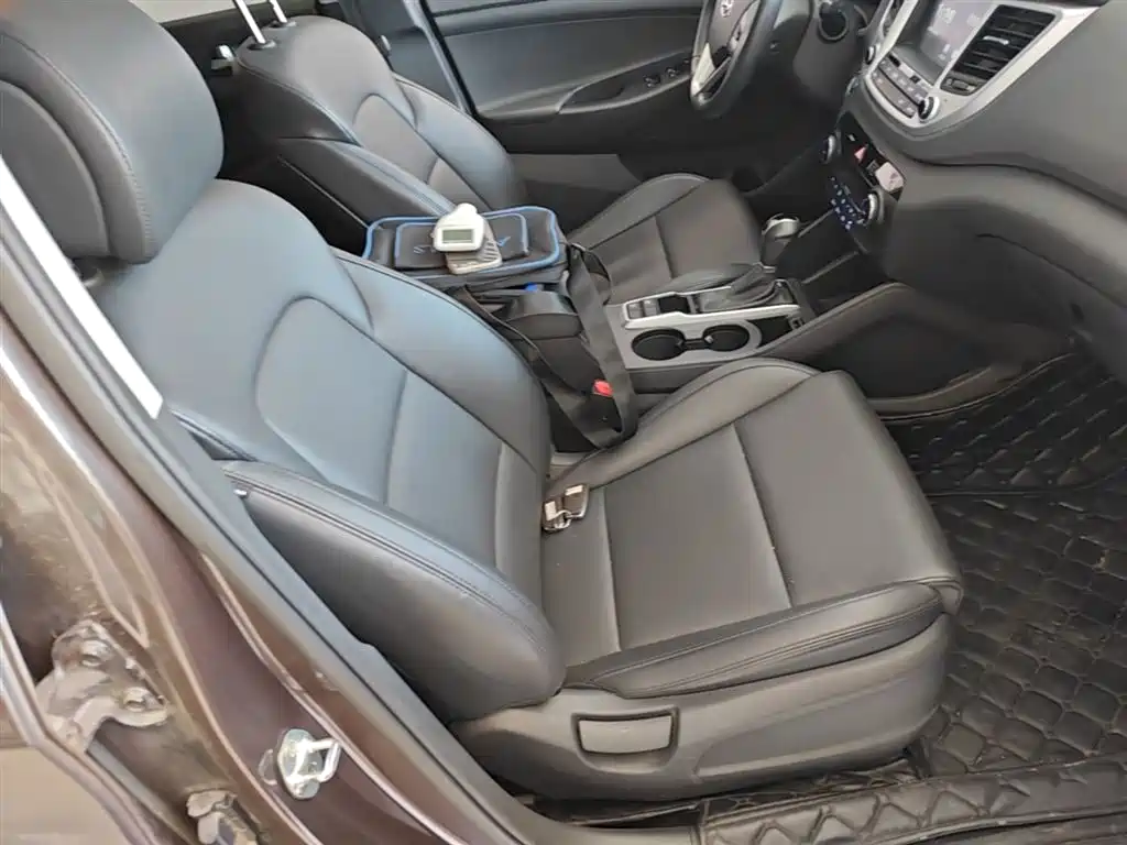Hyundai Tucson 2015 1.6T Dual Clutch 2WD Smart фото 20
