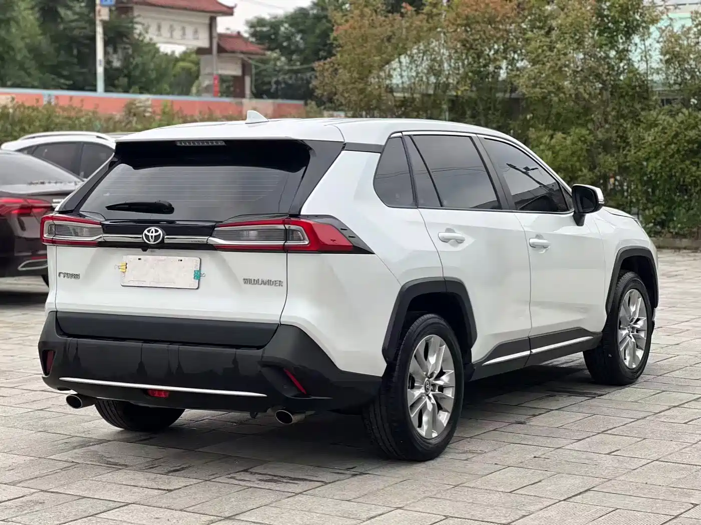 Toyota Wildlander 2022 2.0L CVT FWD Luxury Edition фото 10
