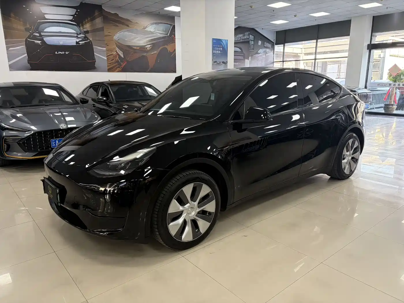 TESLA MODEL Y