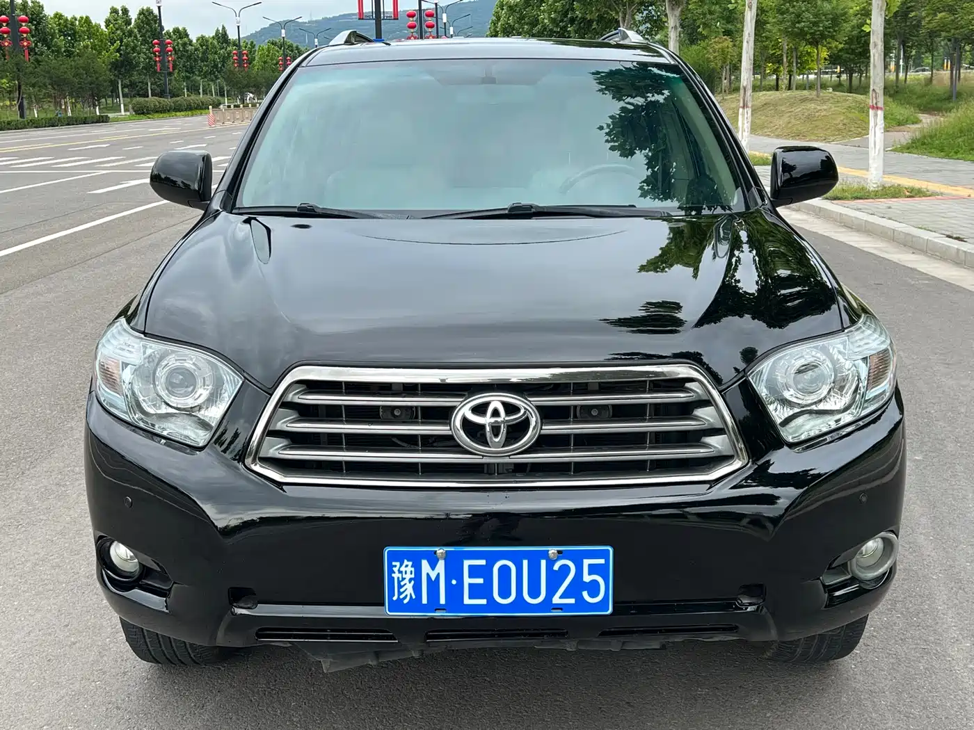 Toyota Highlander 2012 2.7L 2WD 7-Seater Luxury Edition фото 2
