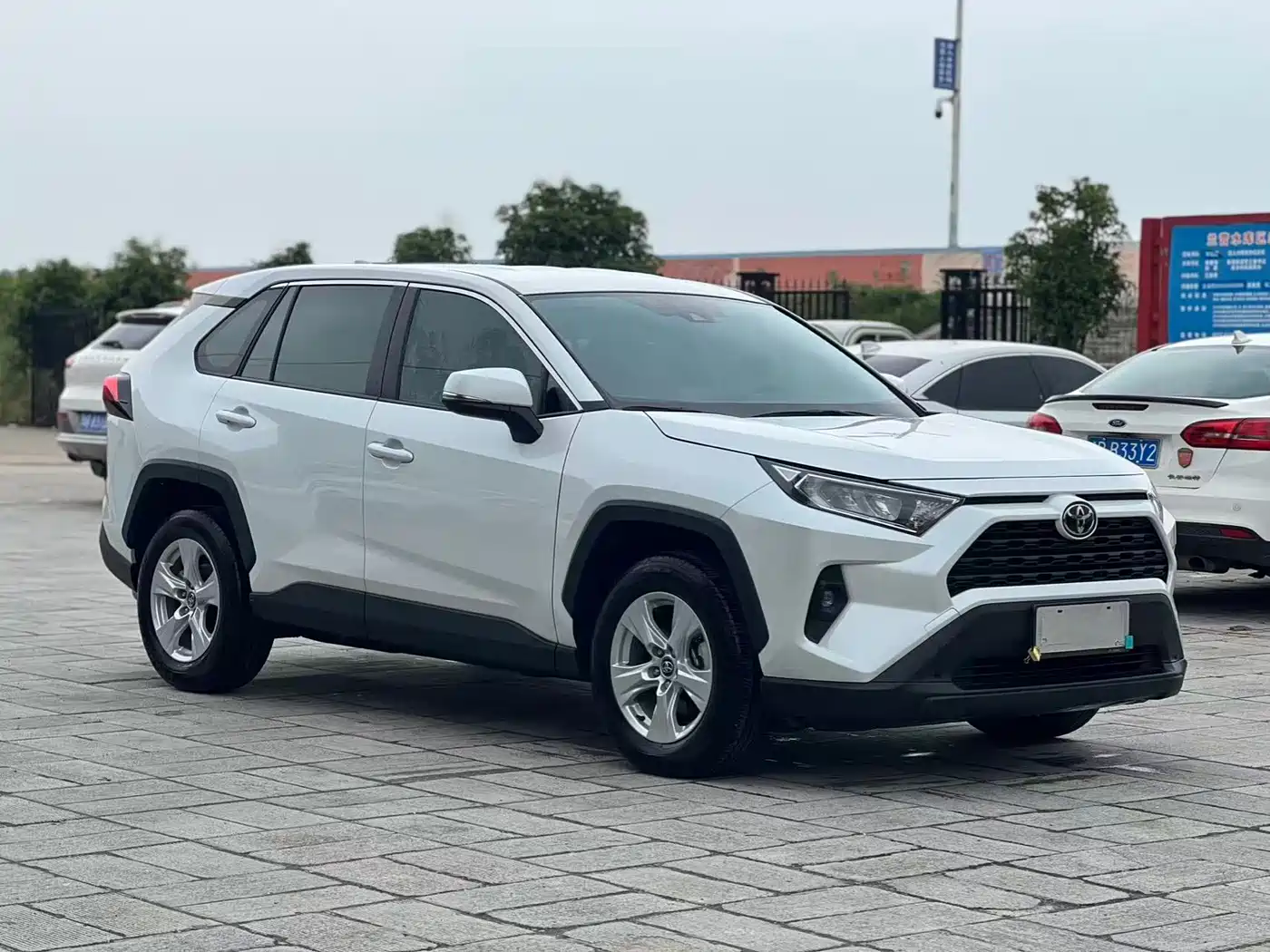 Toyota RAV4 Rongfang 2024 2.0L CVT FWD Urban Edition фото 3