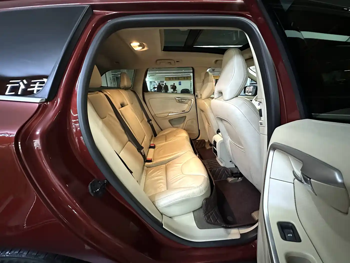 Photo 21 - Volvo XC60 (Import)