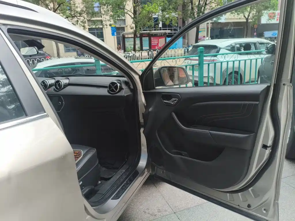 Soueast DX3 2018 2018 1.5T CVT Premium