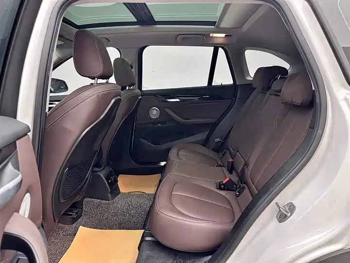 BMW X1 2022 sDrive25Li Leading фото 6