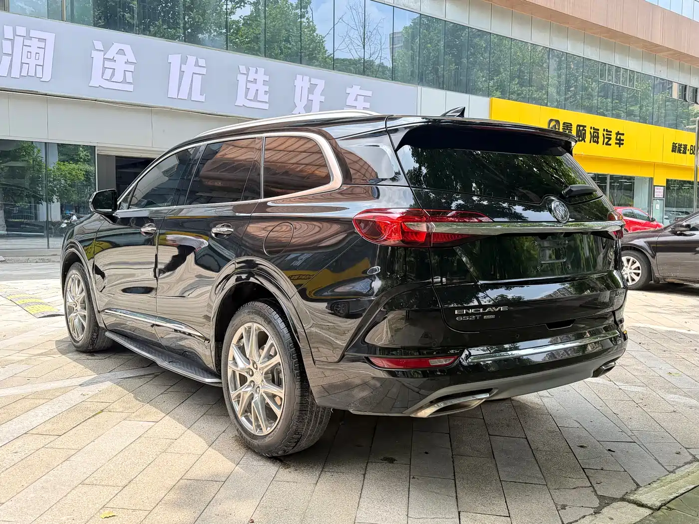 Buick Enclave 2022 652T 4WD Exclusive Flagship 7-Seater фото 5