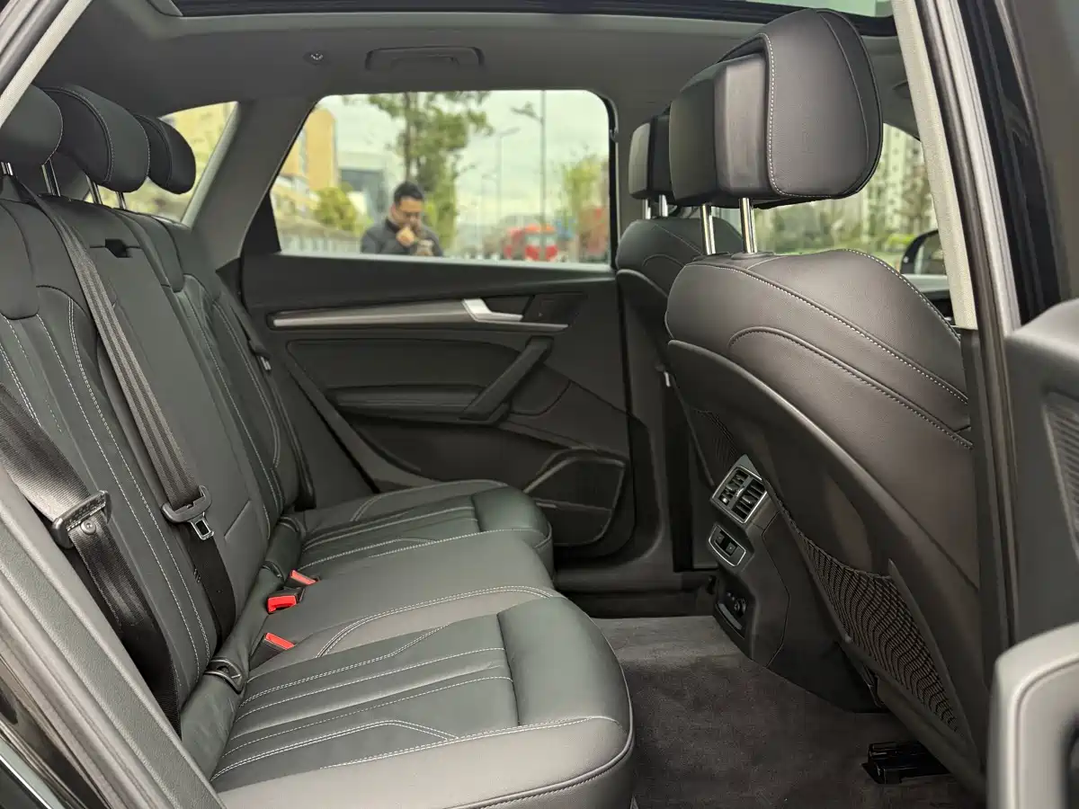 Audi Q5L 2022 Facelift 45T Luxury Dynamic фото 16