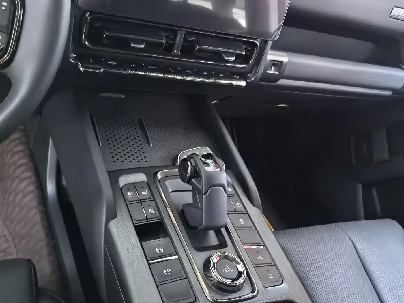 Haval H9 2024 2.0T Gasoline AWD Extreme Edition фото 12
