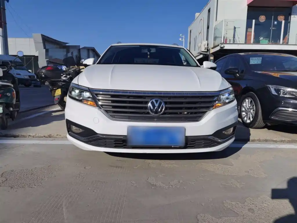 Volkswagen Lavida 2019 Hatchback 200TSI DSG Comfort Edition China VI фото 3