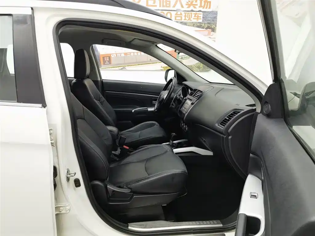 Mitsubishi ASX 2013 2.0L CVT 2WD Luxury фото 23