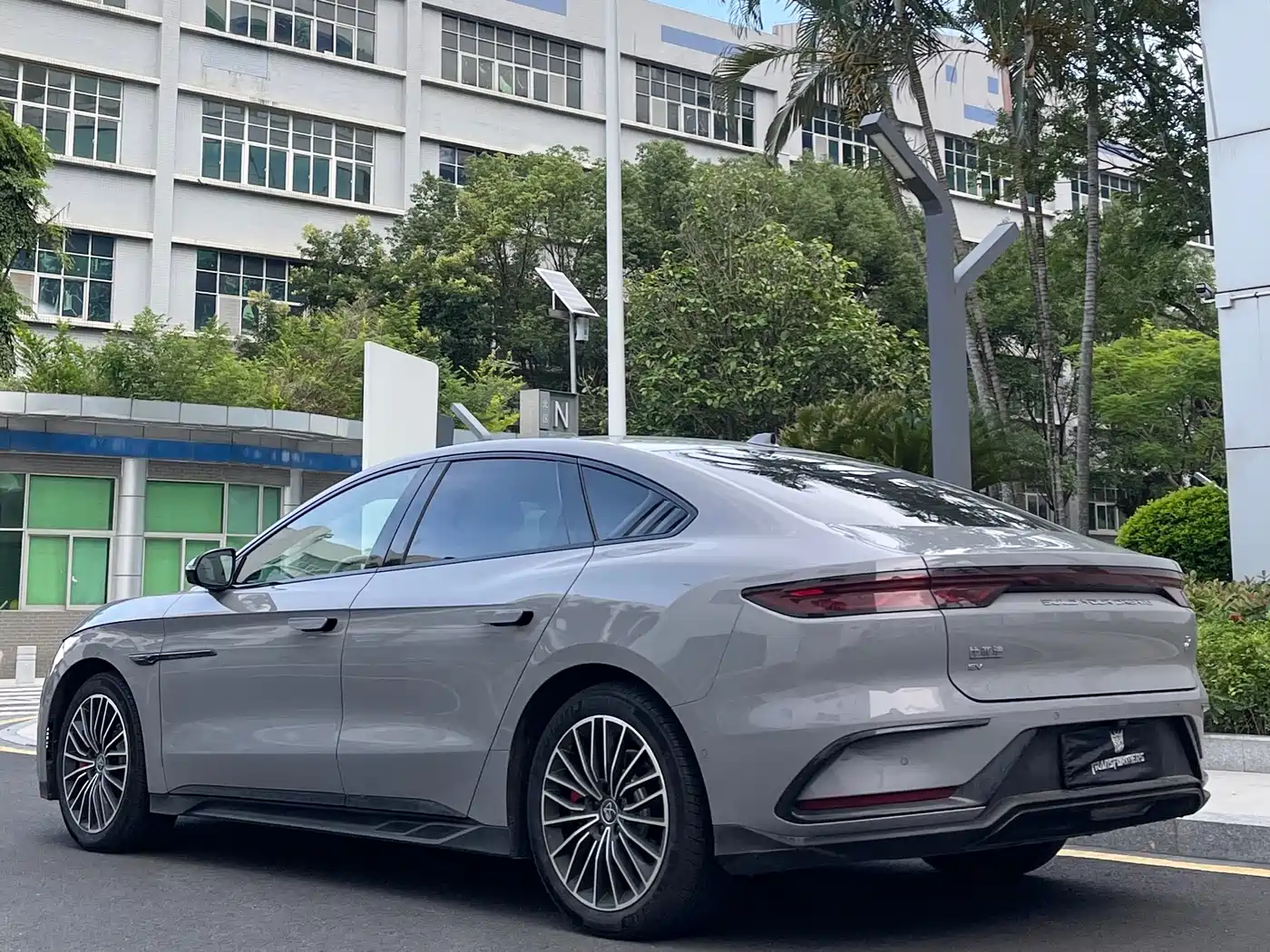 BYD Han 2025 Model EV 701KM LiDAR Smart Driving Version фото 4