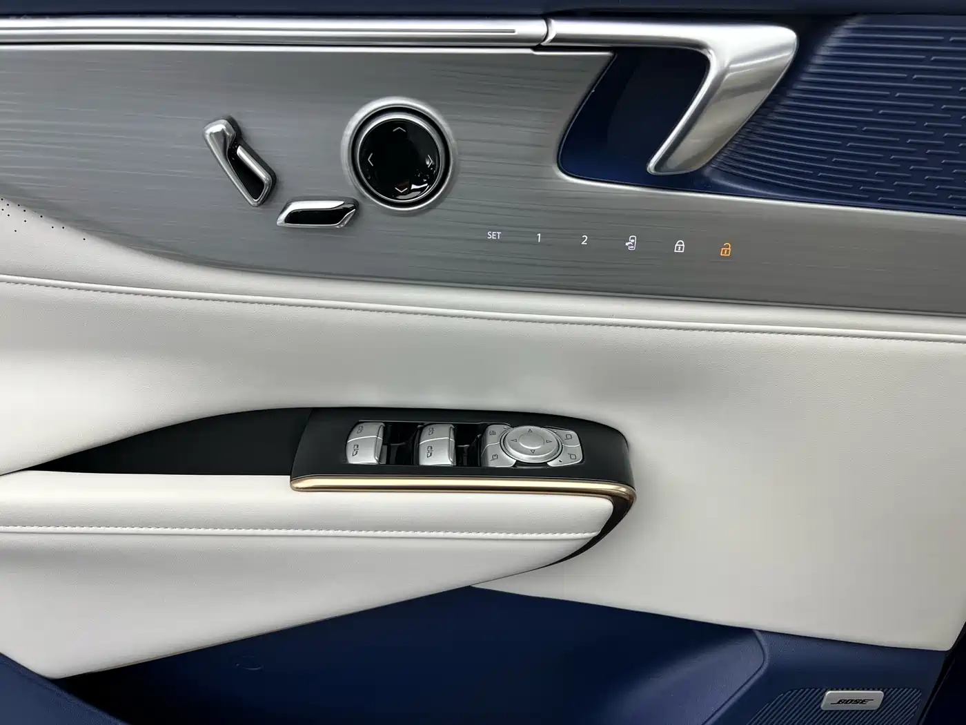 BUICK GL8 NEW ENERGY