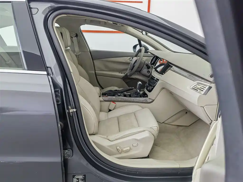 Peugeot 508 2011 2.3L Automatic Luxury Edition фото 23