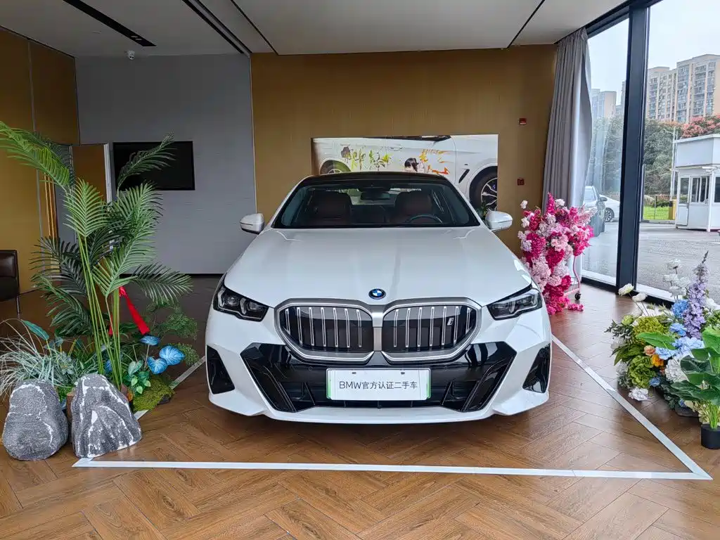BMW i5 2026 2025 eDrive 35L M Sport Package