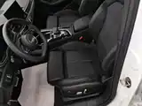 Фото 15 - Audi A4L