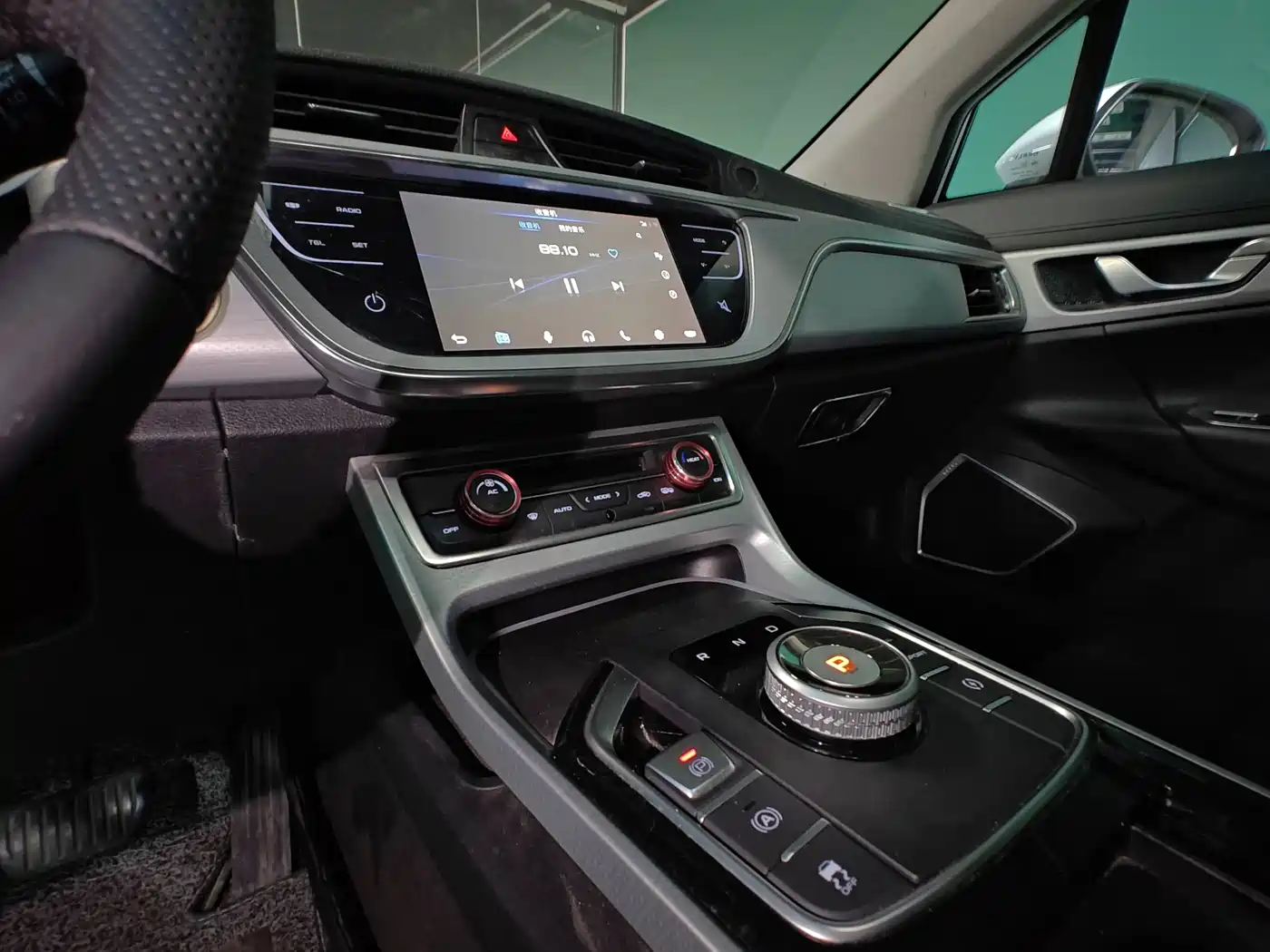 Geely Emgrand GSe 2018 2018 Premium Style