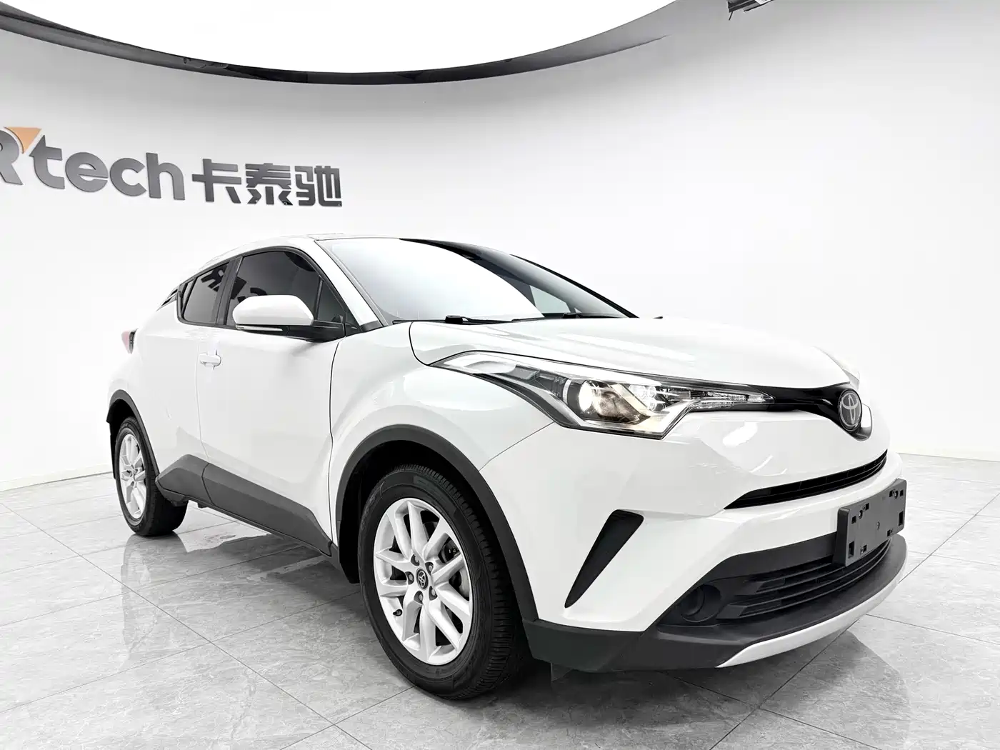 Toyota IZOA 2020 2.0L Yi Dong Edition фото 3