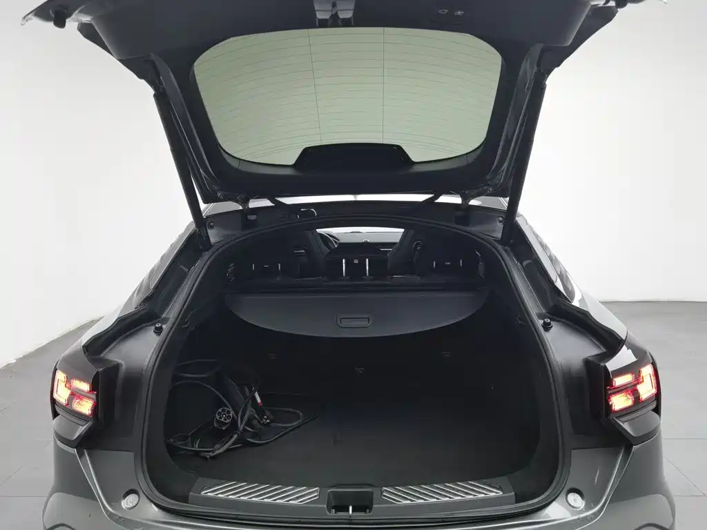 Lynk & Co 05 EM-P 2023 2021 1.5TD PHEV HALO