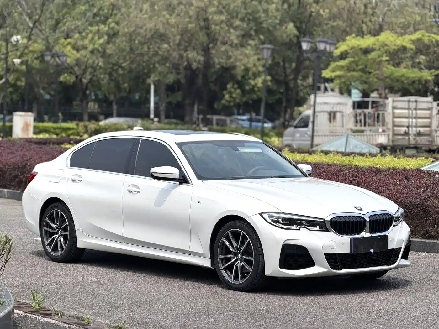 BMW 3 Series 2021 320Li M Sport Package фото 3
