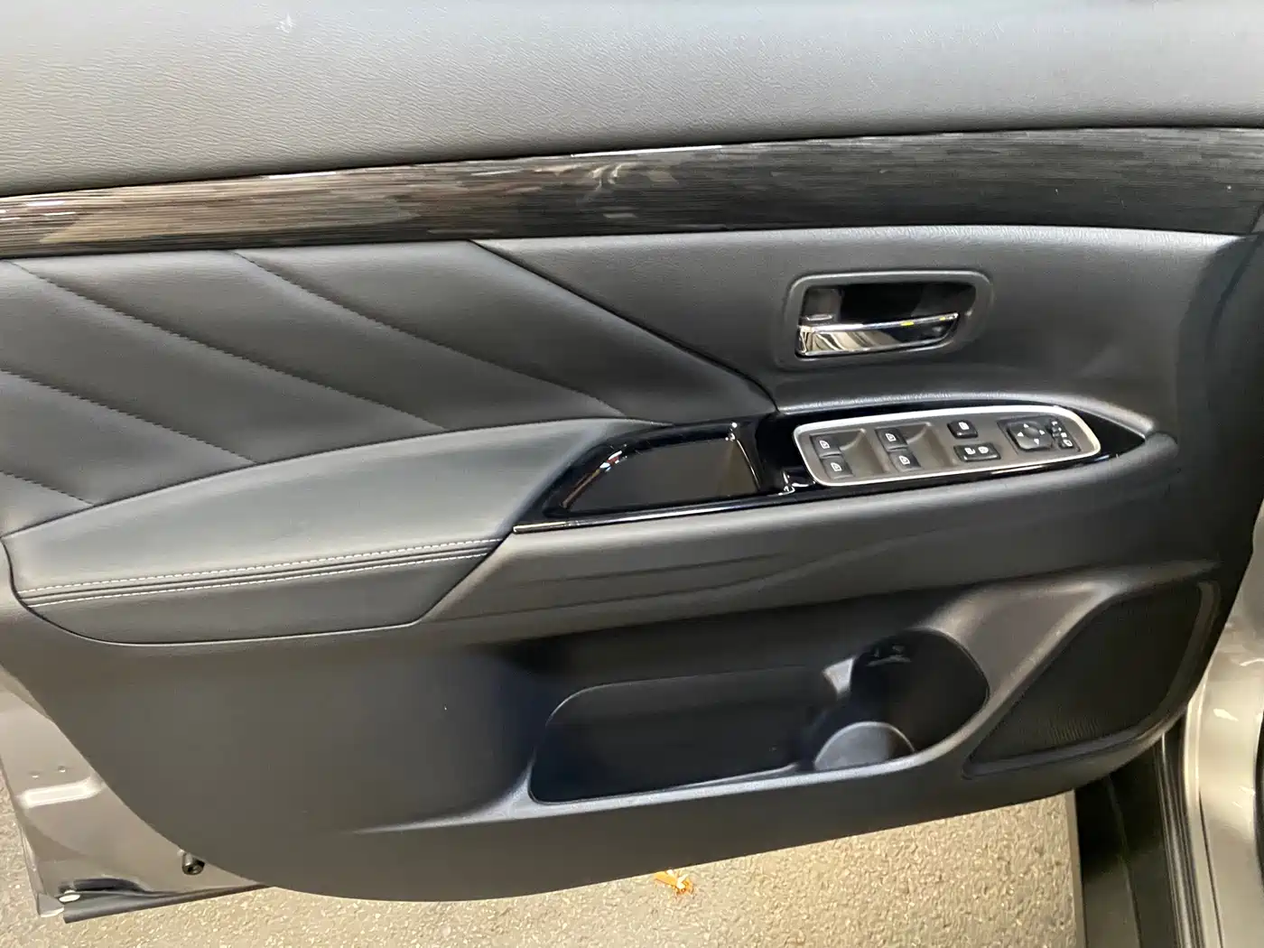 Mitsubishi Outlander 2019 2.0L 2WD Enjoy 7-Seater China VI фото 23