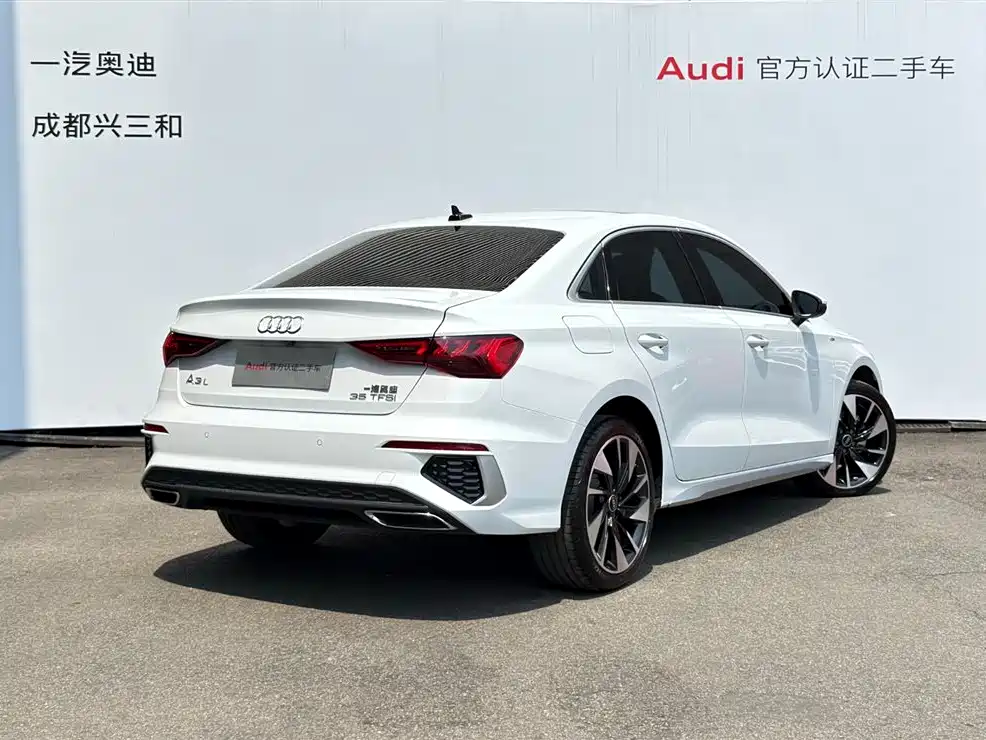 Audi A3 2024 Model A3L Limousine 35 TFSI Fashion Sport фото 4