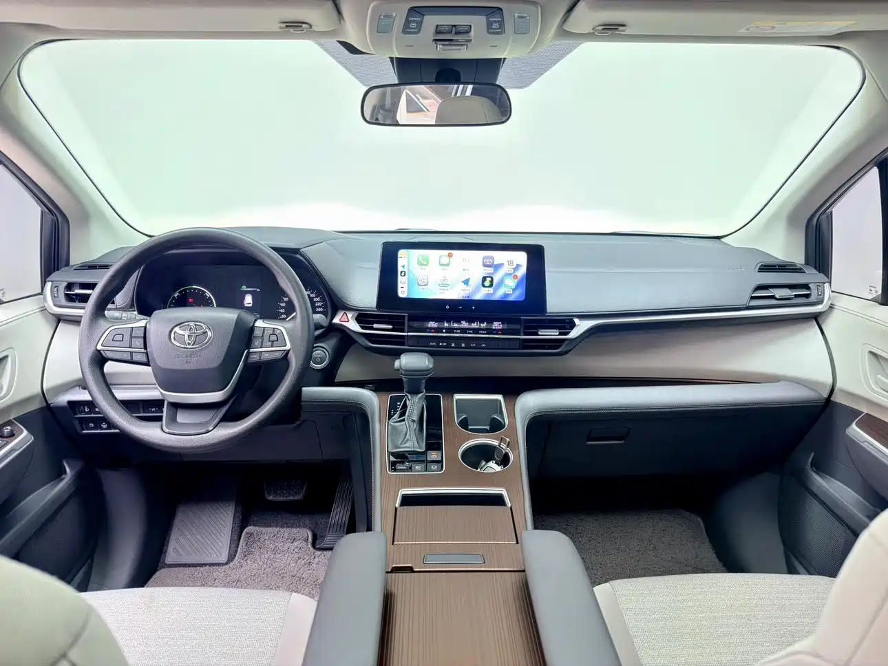 Toyota Sienna 2024 2.5L Hybrid Comfort Edition фото 5