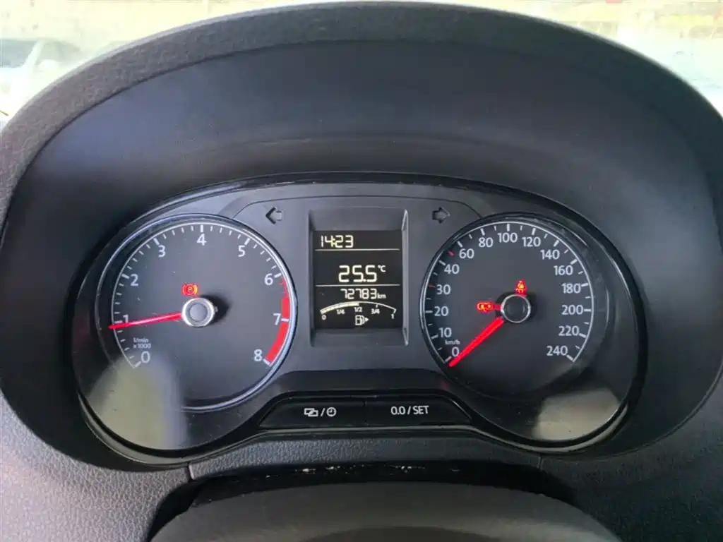 Volkswagen Polo 2016 1.4L Manual Trend фото 12