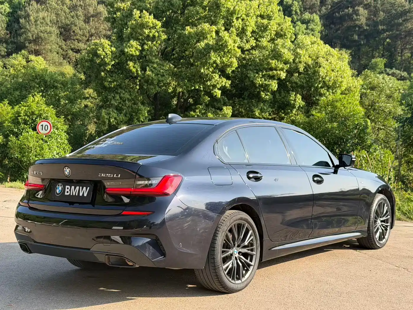 BMW 3 Series 2022 325Li M Sport Shadow Edition фото 9