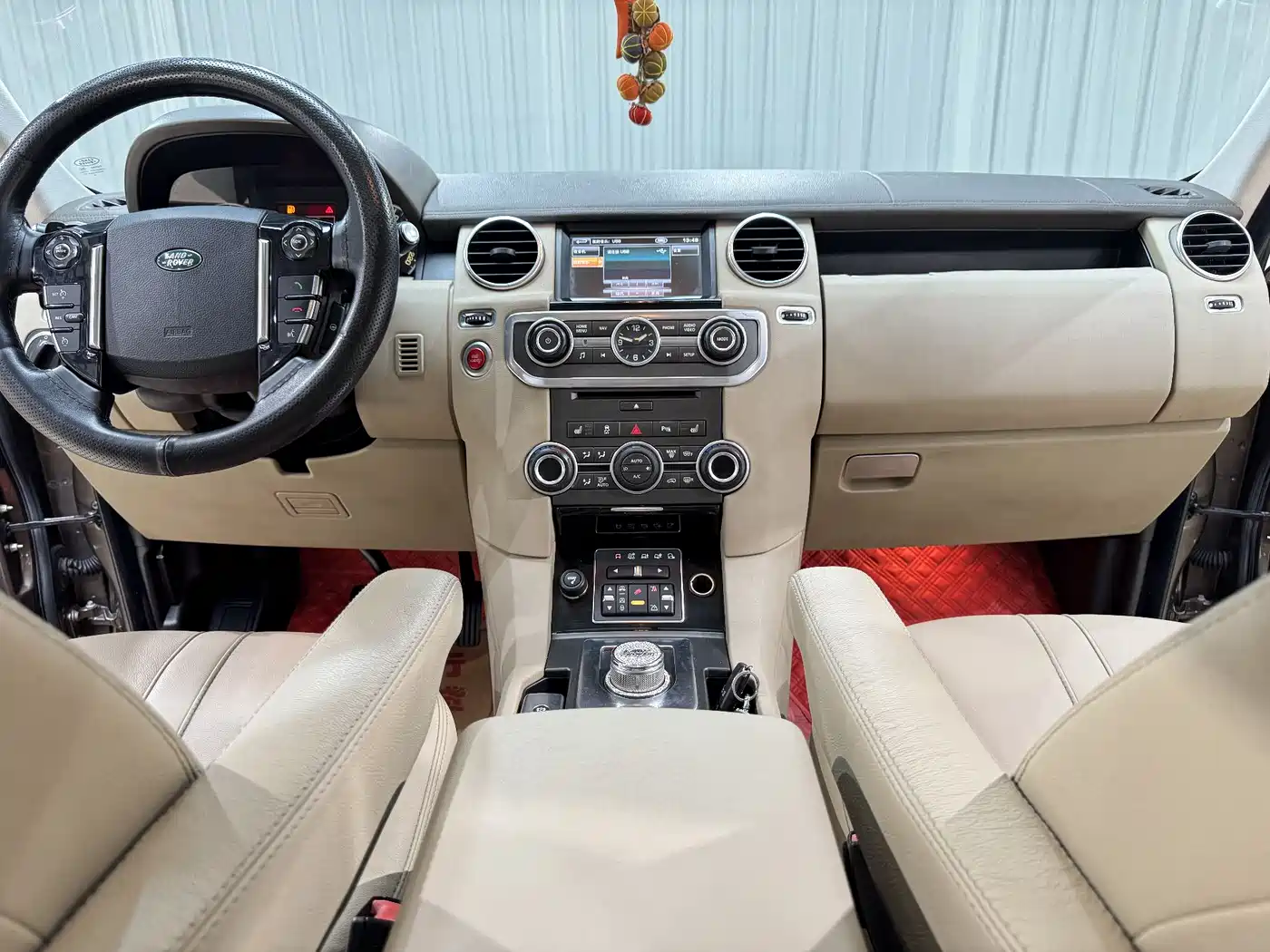 Land Rover Discovery 2013 3.0 SDV6 HSE Diesel фото 12