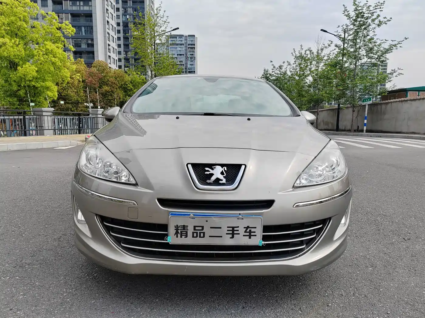 Peugeot 408 2011 1.6L Automatic Comfort Edition фото 2