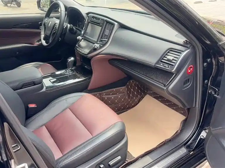 Toyota Crown 2018 2.0T Sport Edition фото 7