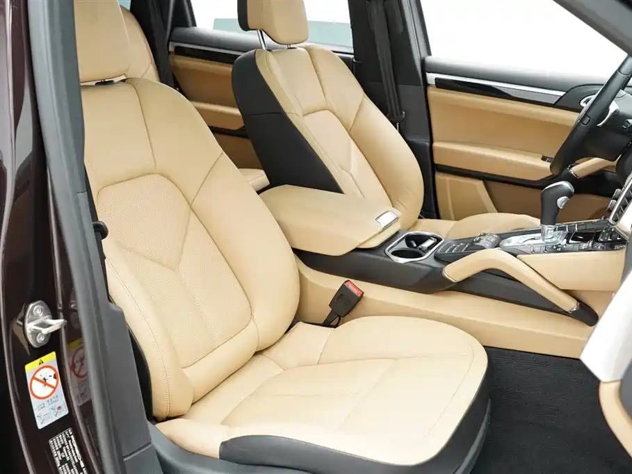Porsche Cayenne 2014 Cayenne Platinum Edition 3.0T фото 18