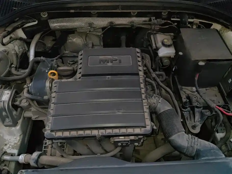Škoda Octavia 2017 1.6L Automatic Pioneer Edition фото 10