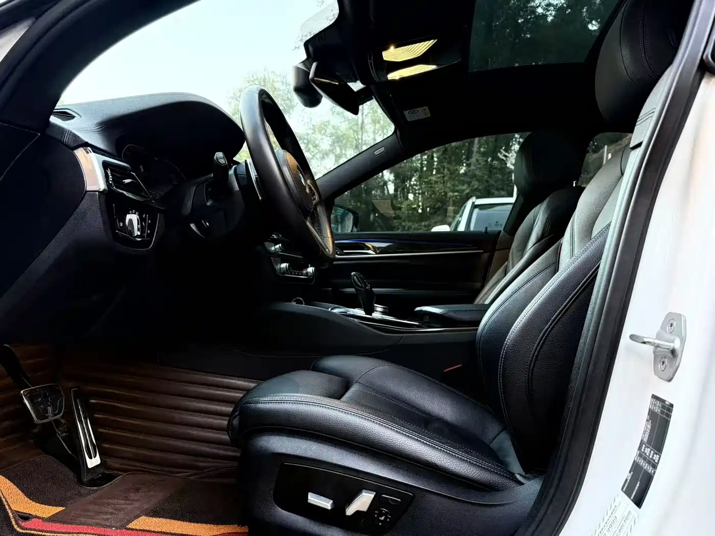 BMW 6 Series GT 2020 630i M Sport Package фото 8