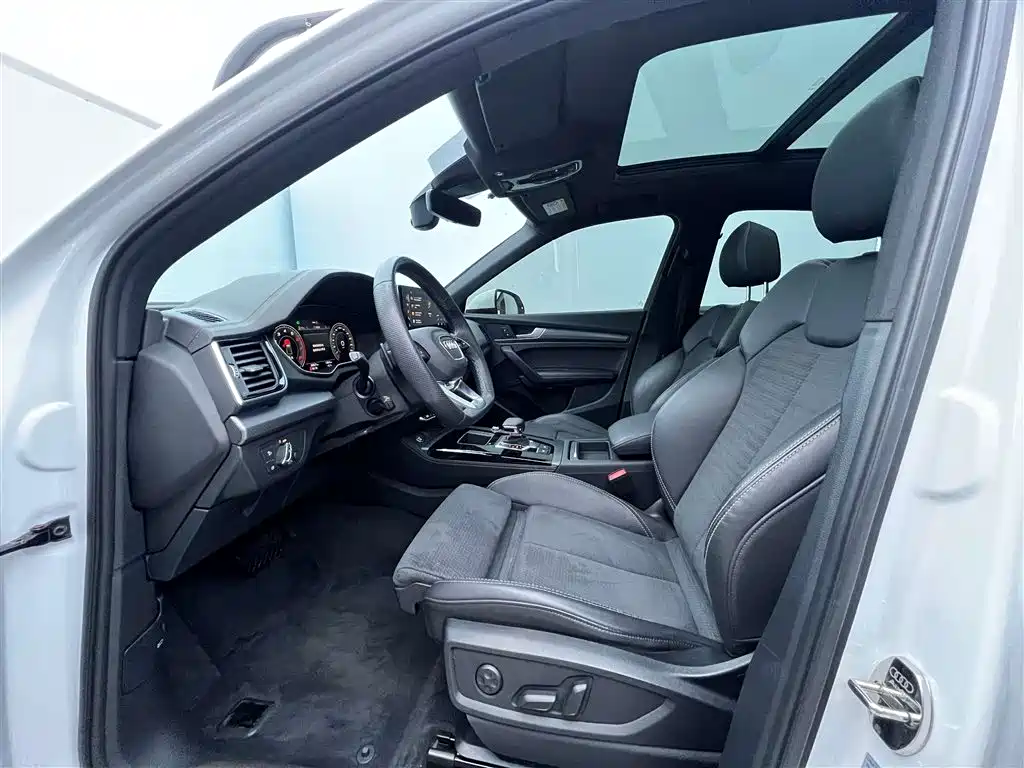 Audi Q5L Sportback 2022 40 TFSI Luxury фото 15