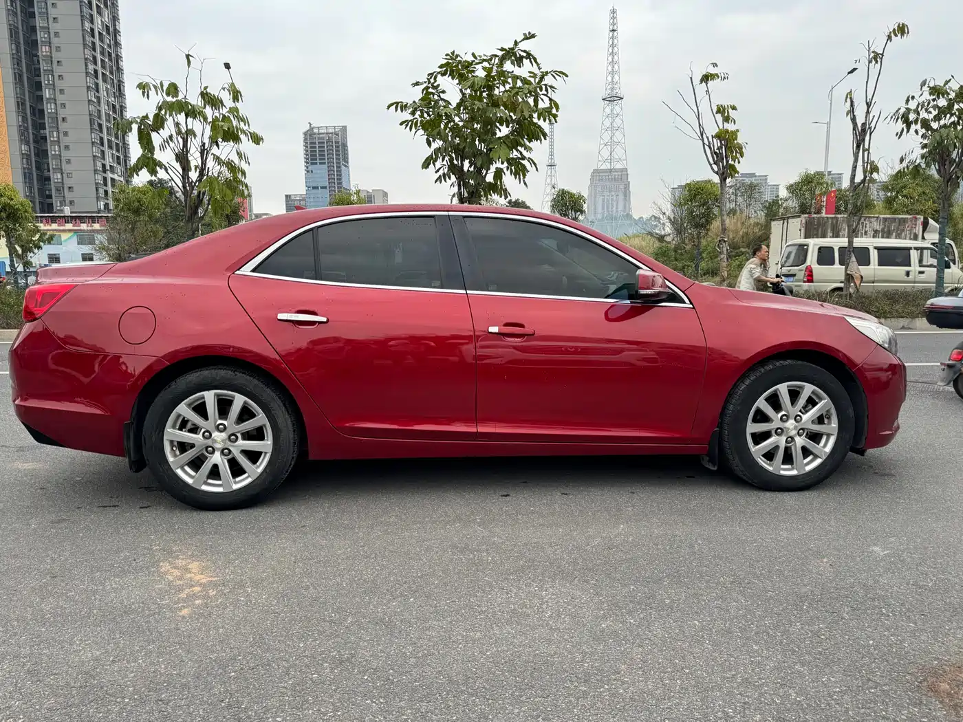 Chevrolet Malibu 2013 2.4L Automatic Luxury Edition фото 4
