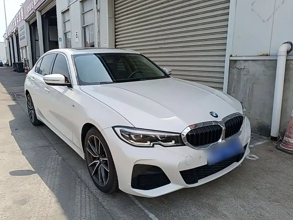 BMW 3-SERIES