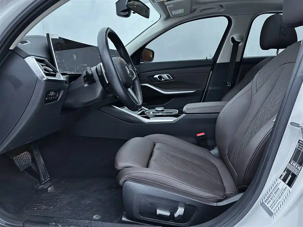 BMW 3 Series 2023 320i M Sport Package фото 19