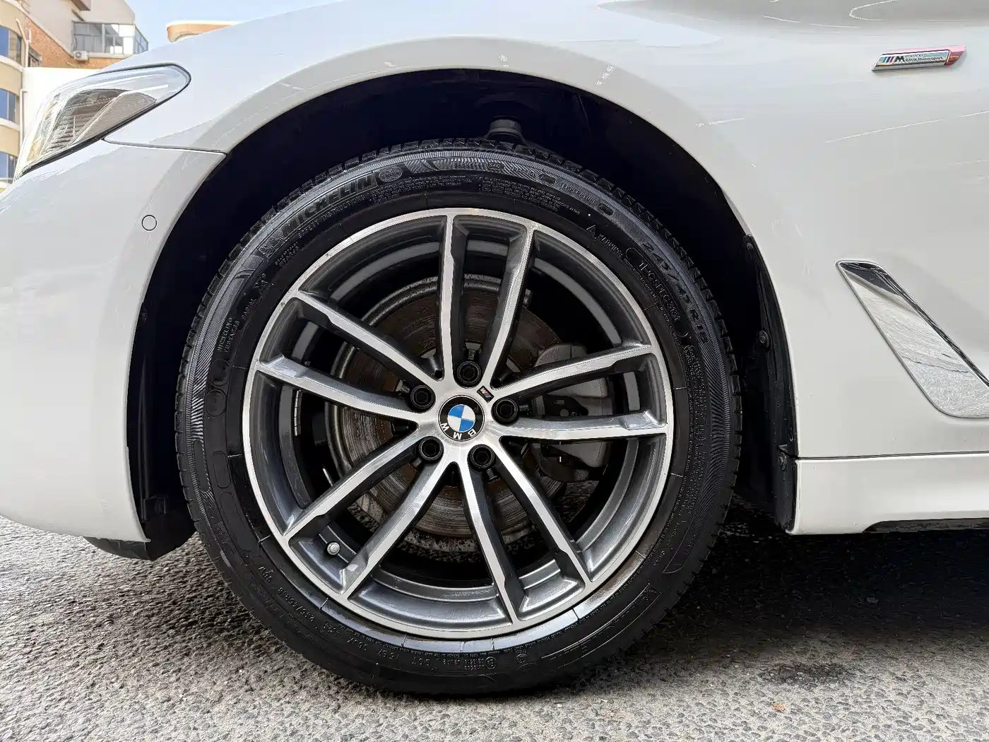 BMW 5 Series 2022 525Li M Sport Package фото 16