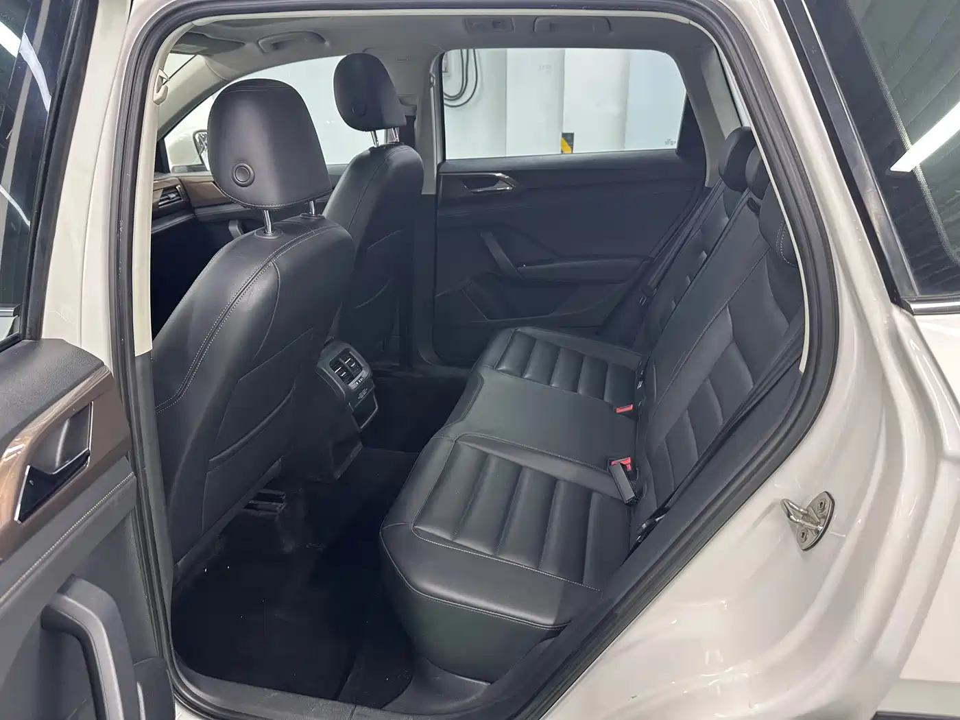 Volkswagen Tharu 2019 330TSI AWD Luxury Edition China VI фото 9